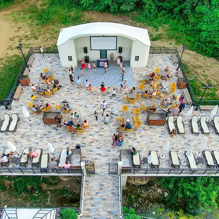 Marina Sands Bijou Boutique - Excellent Choice For Travelers Visiting 2-4p