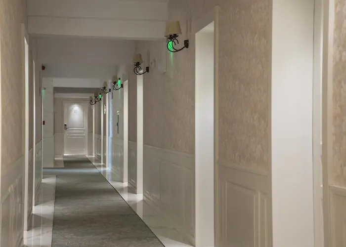 Marina Sands Bijou Boutique - Excellent Choice For Travelers Visiting 2-4p Pensjonat Obzor