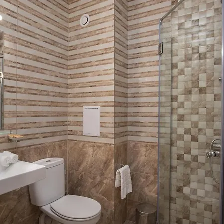 Marina Sands Bijou Boutique - Excellent Choice For Travelers Visiting 2-4p